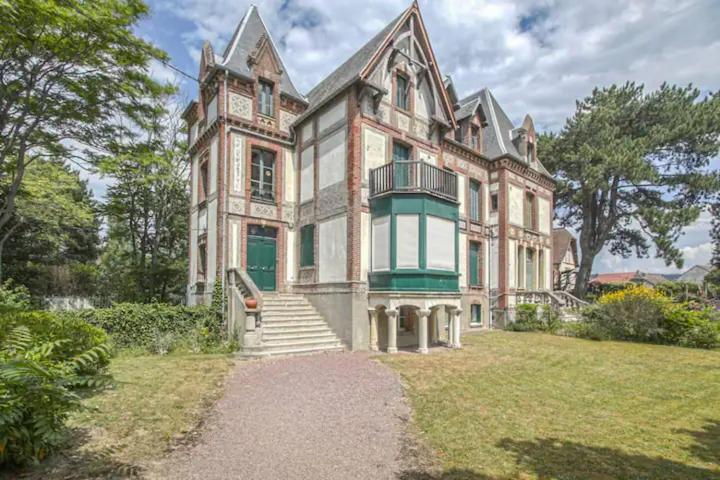 Appartement Magnifique F2 En Plein Centre à Cabourg Extérieur photo